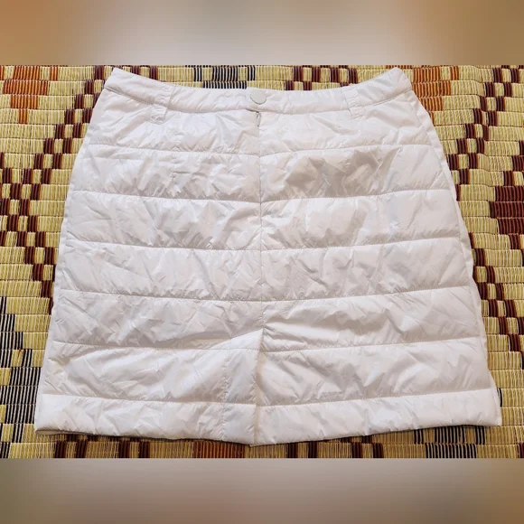 NWOT Anorak Nylon Quilted White Skirt. Sz S. - Picture 2 of 5